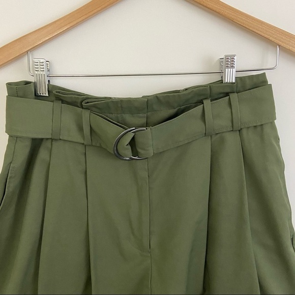 Elizabeth & James Paperbag Waist Cuffed Shorts Sz 10 Olive Green - Picture 3 of 12